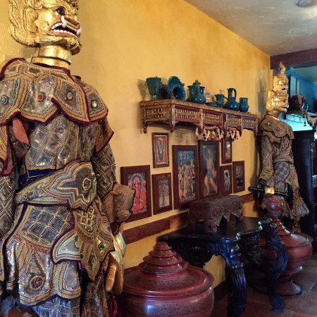 Self Guided Tour of the Disney Restaurants